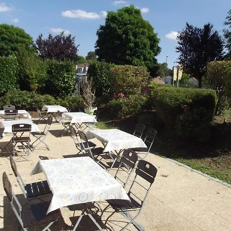 Kyriad Chantilly Sud - Luzarches 3* Chaumontel