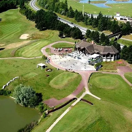 Kyriad Chantilly Sud - Luzarches Hotel