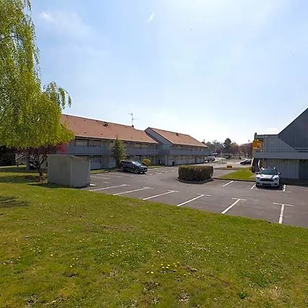 Kyriad Chantilly Sud - Luzarches 3*