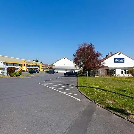 Kyriad Chantilly Sud - Luzarches Szálloda