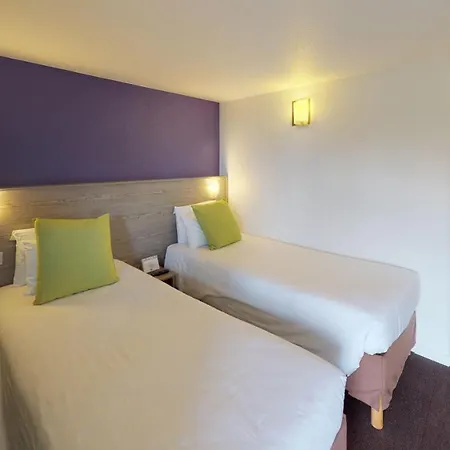 Kyriad Chantilly Sud - Luzarches Hotel 3*