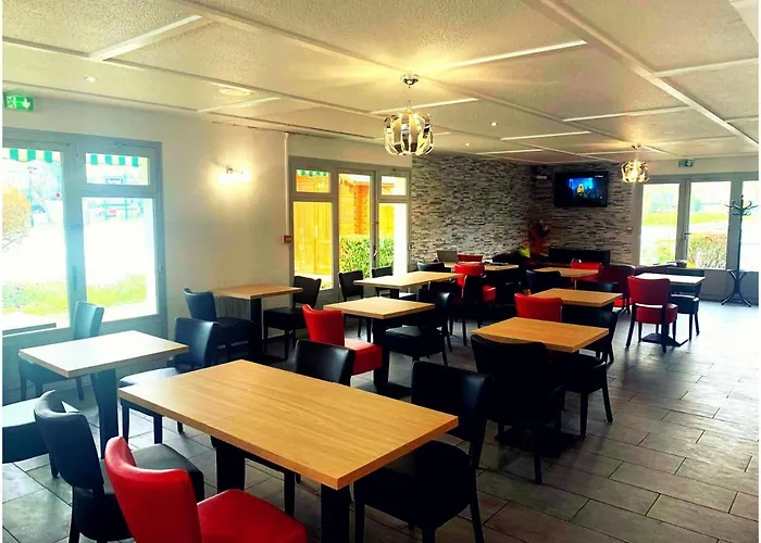 Kyriad Chantilly Sud - Luzarches 3*